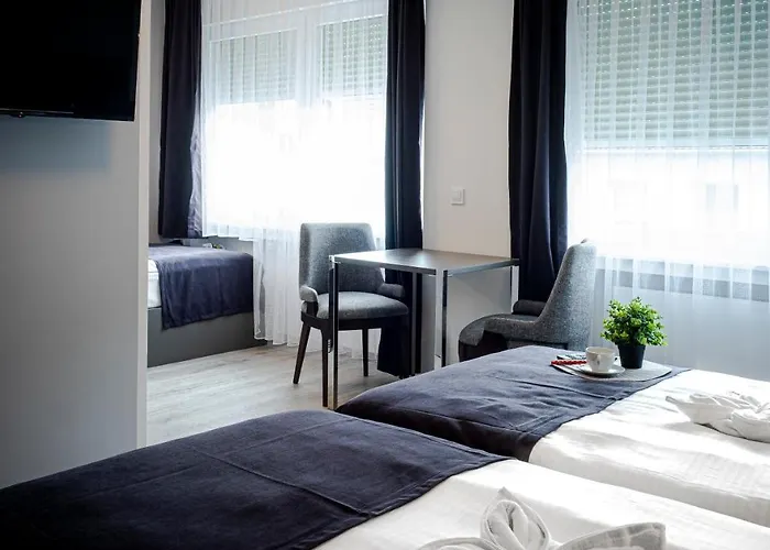 M&m Loewen Отель