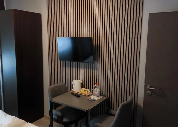 M&m Loewen Отель